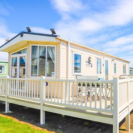 Big Skies Platinum Plus Holiday Home With Wifi, Netflix, Dishwasher, Decking Camber エクステリア 写真