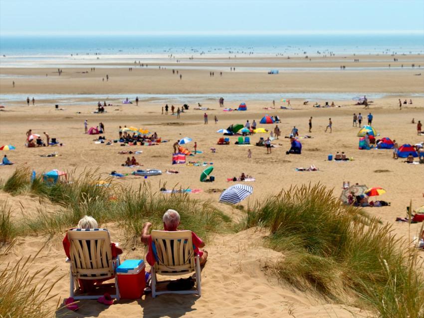 Big Skies Platinum Plus Holiday Home With Wifi, Netflix, Dishwasher, Decking Camber エクステリア 写真
